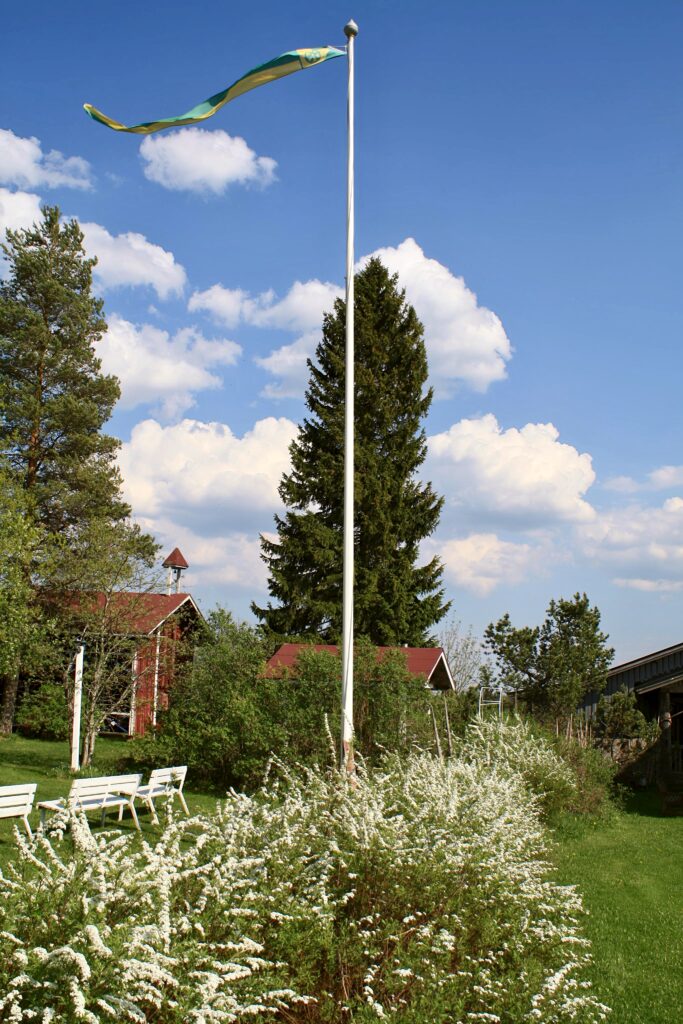 Teivaalantupa piha
